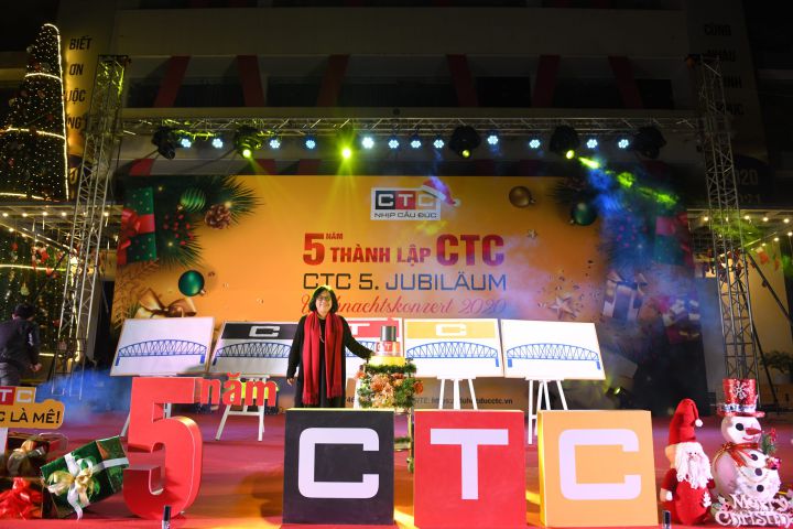 Đại nhạc hội Giáng sinh 2020 mừng sinh nhật CTC 5 tuổi/Weihnachtskozert 2020 zum CTC’s 5jährigen Bestehen